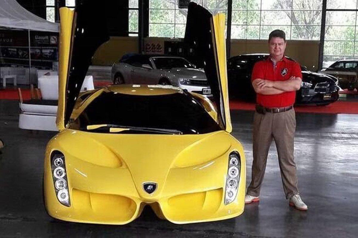 Mexicano finge ser chefão da Lamborghini e engana políticos no Brasil