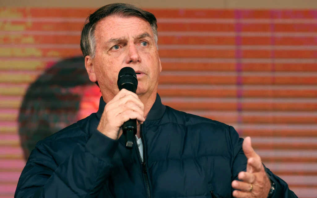 PF indicia Bolsonaro nos casos das joias e do cartão de vacinas