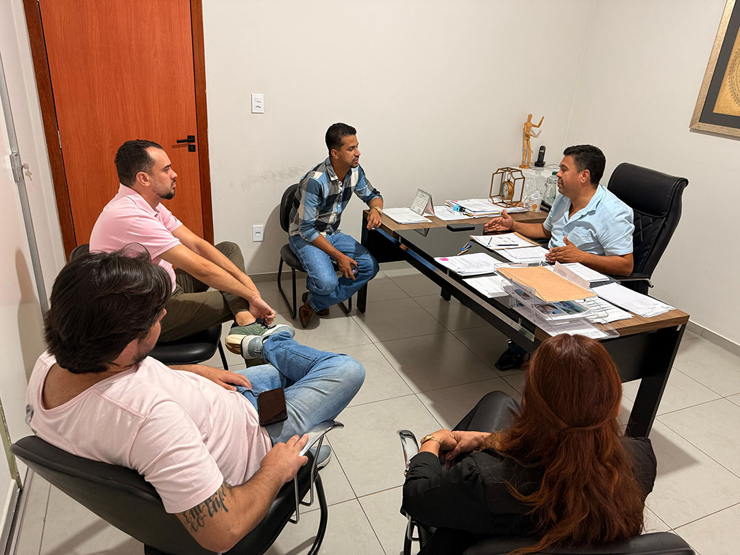 Vereadores cobram do secretário de saúde para que possa atender a população de Uruaçu