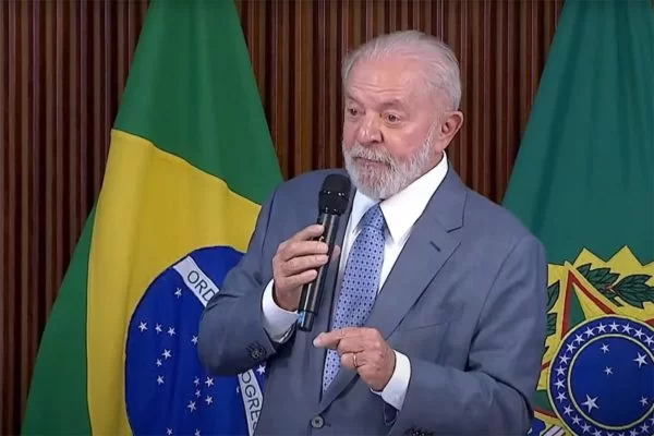 Lula quer manipular a religião para evitar manipulação da religião