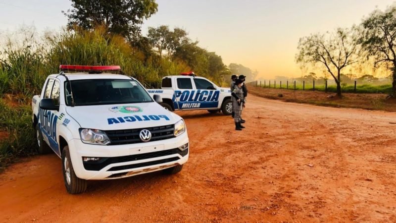 Trio é detido após patrulha policial descobrir arsenal de objetos furtados