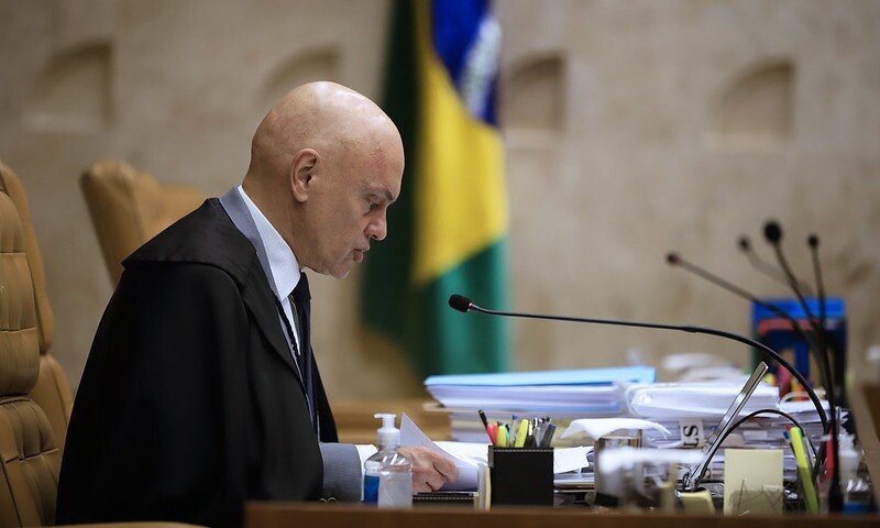 Wall Street Journal: “Democracia no Brasil está a morrer”
