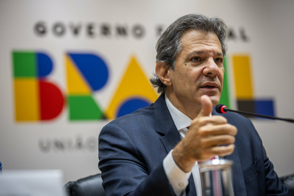 Haddad fala sobre alta de imposto importação de produtos