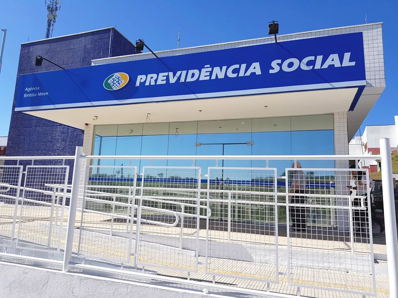 Servidores do INSS entram em greve por melhores salários