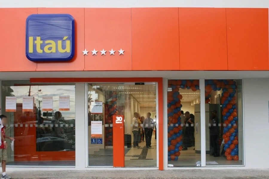 As artimanhas utilizadas pelo Itaú para manter cobranças indevidas durante anos