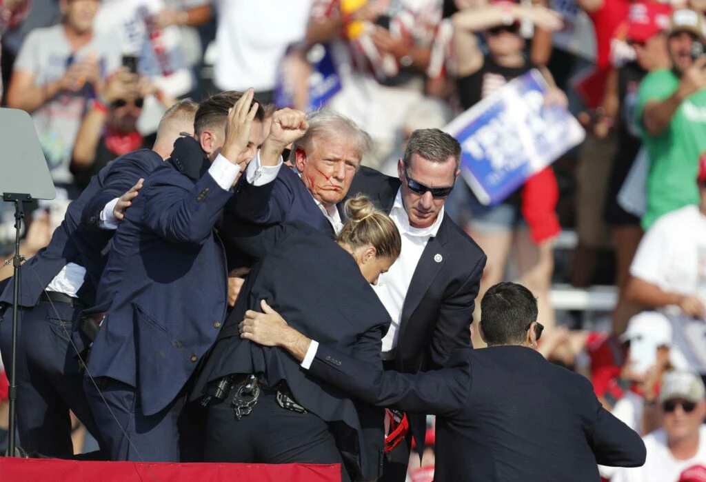 “Deveria estar morto”, diz Trump em 1ª entrevista pós-ataque