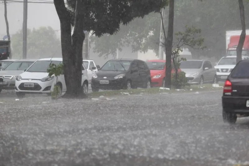 Uruaçu e mais 39 municípios de Goiás têm alerta para temporal nesta segunda (29); veja lista