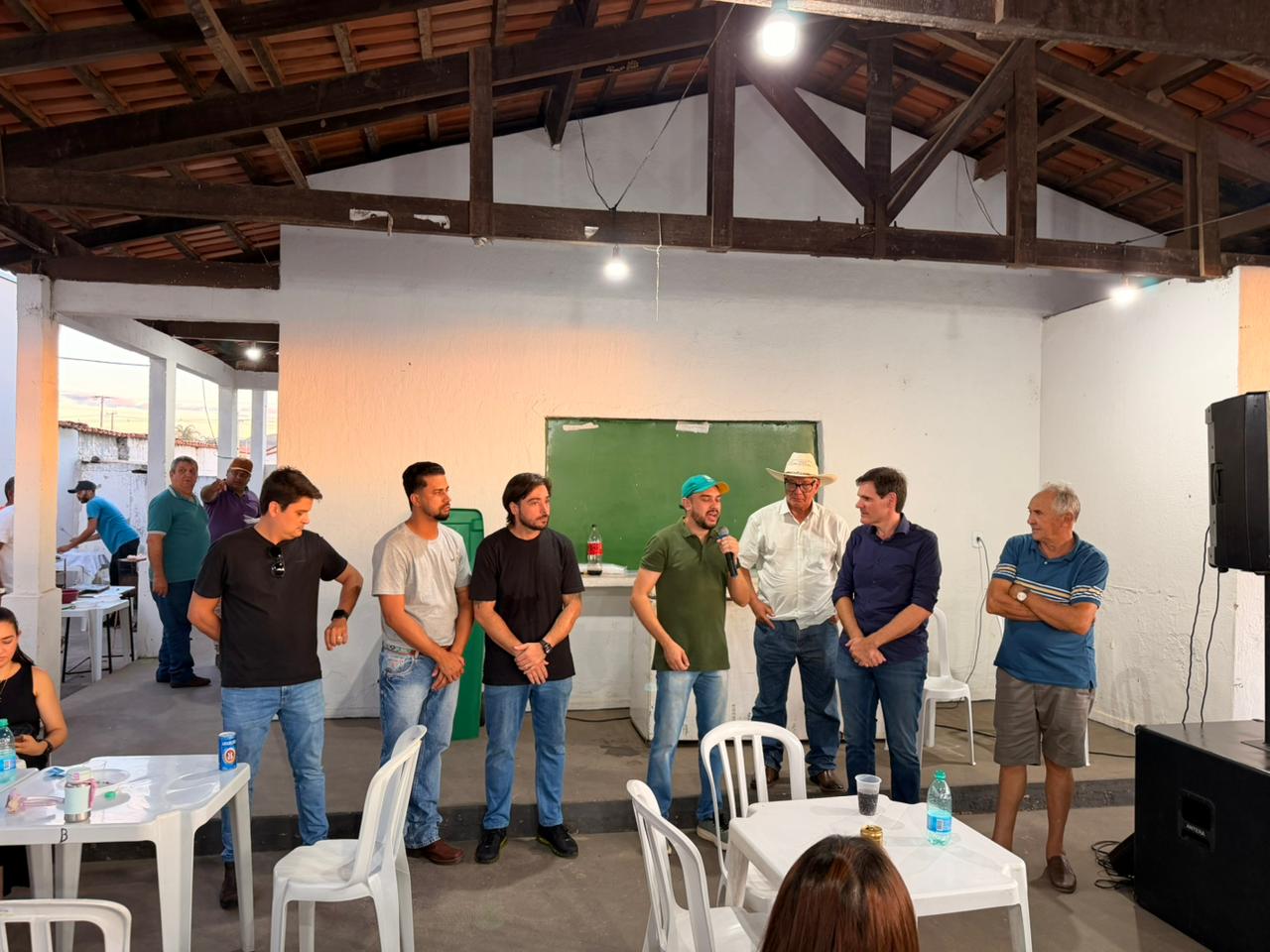 Lissauer Vieira reúne vereadores e lideranças em Uruaçu e destaca construção do novo prédio da Alego como marca da gestão