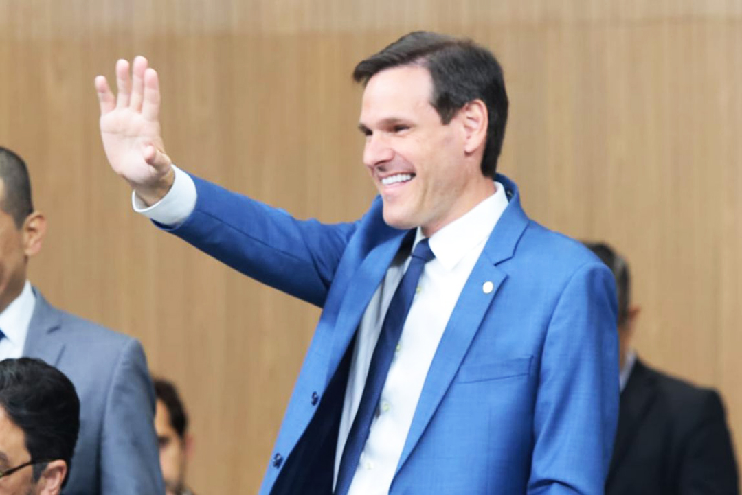 Lissauer Vieira confirma pré-candidatura a deputado estadual e desponta entre os favoritos na disputa