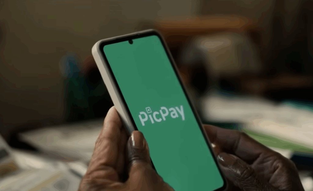 Justiça bloqueia R$ 90 milhões do PicPay por fraude no GDF