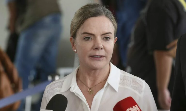 Gleisi ataca ONG responsável pelo ranking de corrupção