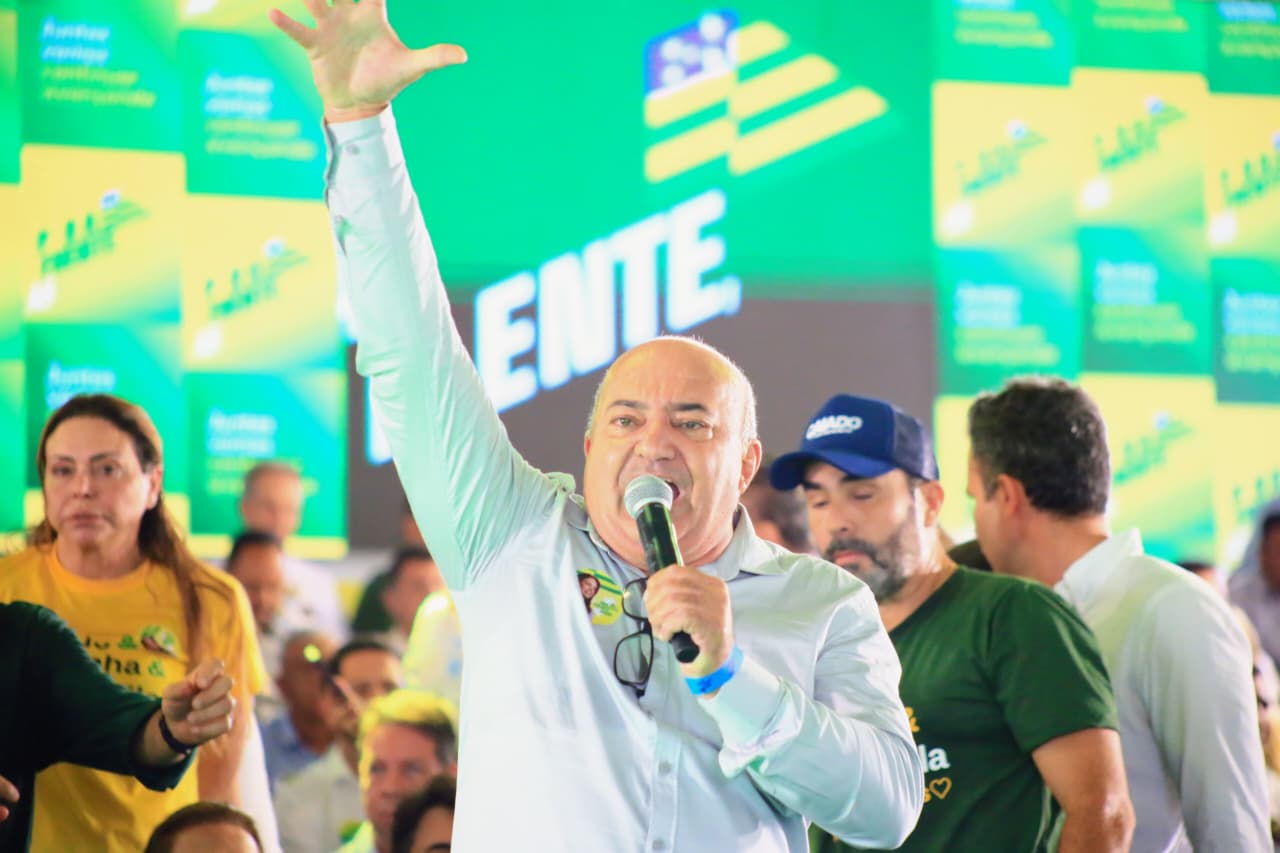 Em Jaraguá, vereadores dos 246 municípios reforçam apoio a Daniel Vilela