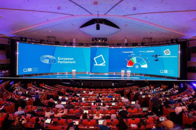 Parlamento Europeu: Imprensa esconde derrota da esquerda