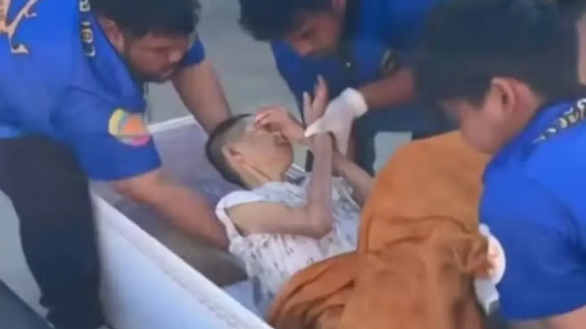 Mulher é encontrada viva dentro de caixão antes de ser cremada em templo