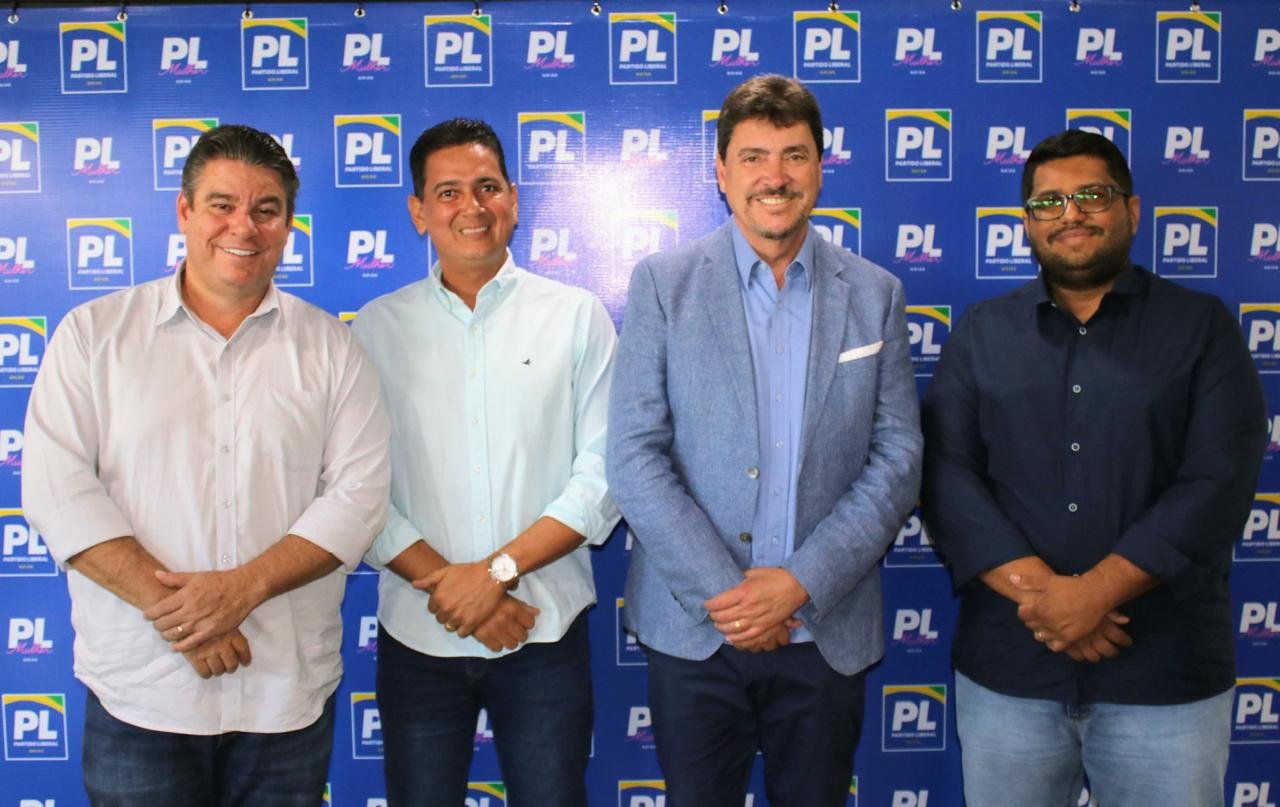 Nova Aliança Política em Uruaçu: PL de Bolsonaro indicará o candidato a vice-prefeito na chapa de Oziris Ribeiro