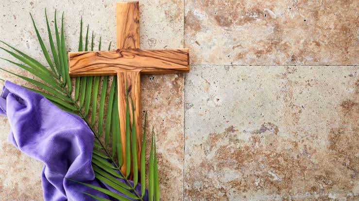 Semana Santa: o que abre e fecha