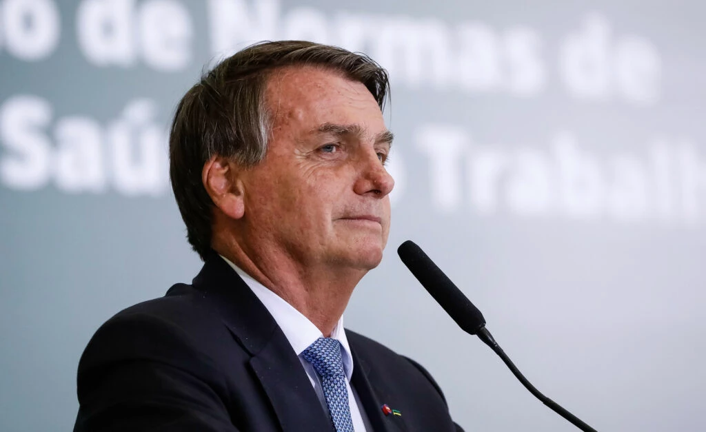 Bolsonaro após repórter roubado: Foi só pra tomar uma cervejinha