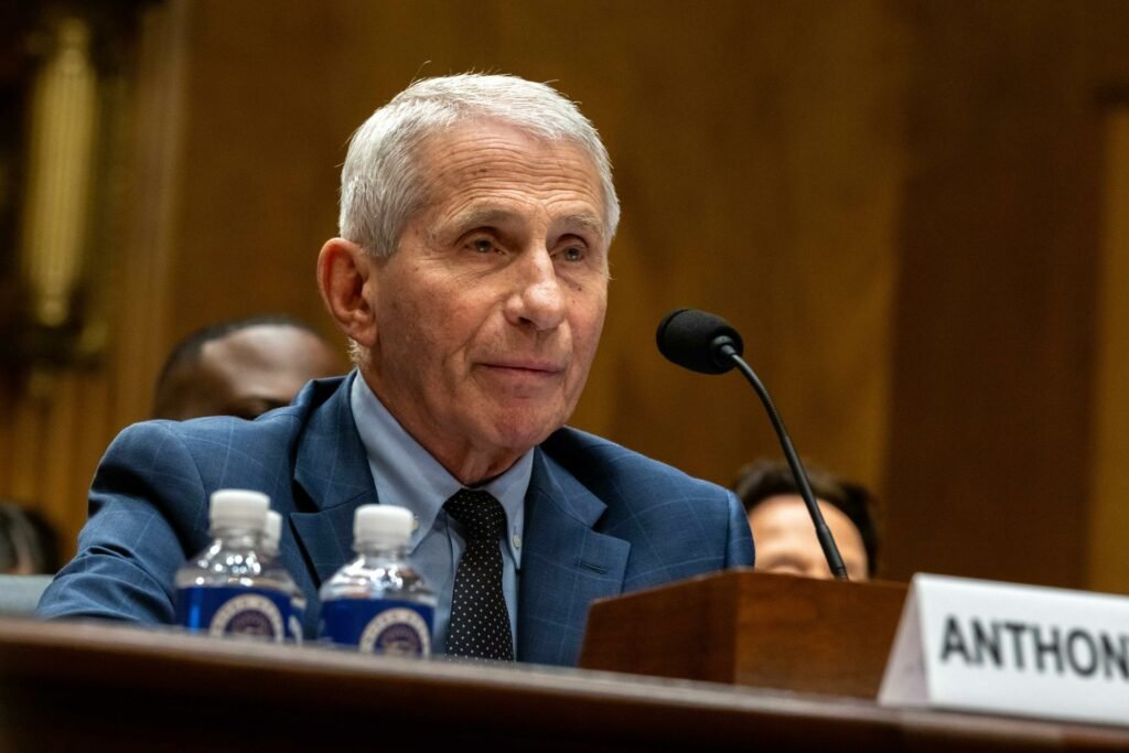 EUA: Fauci fica em silêncio em audiência sobre Covid no Senado