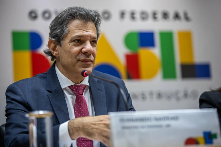 Haddad confirma IR de 17,5% sobre rendimentos de aplicações