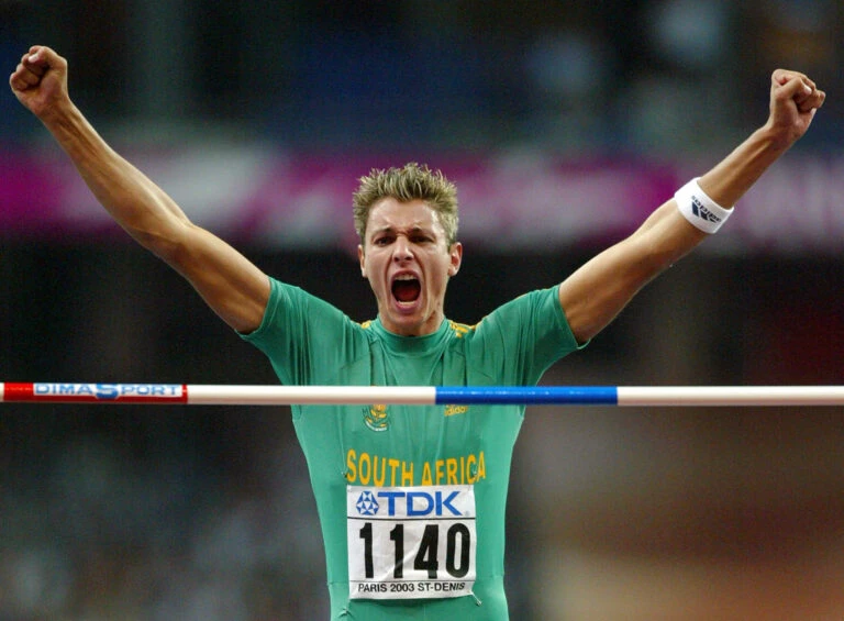 Campeão mundial de atletismo é encontrado morto aos 42 anos