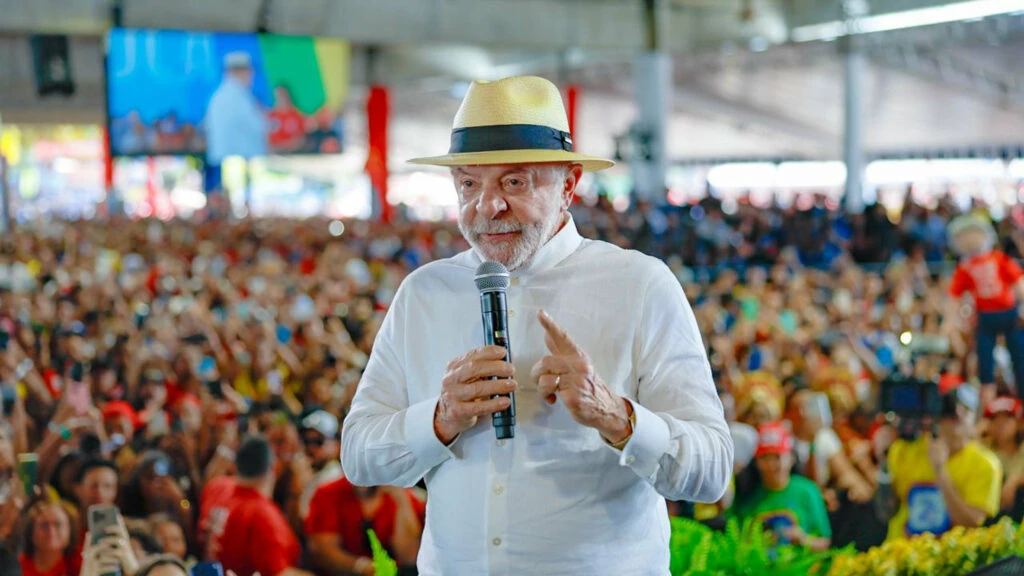 Mendonça manda Lula remover vídeo que traz pedido de voto
