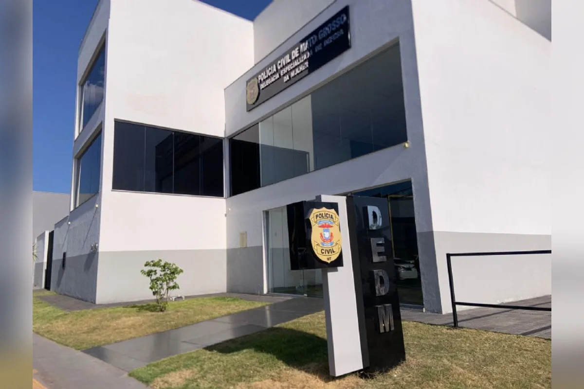 Homem é indiciado por enviar nudes de ex ao atual dela por vingança