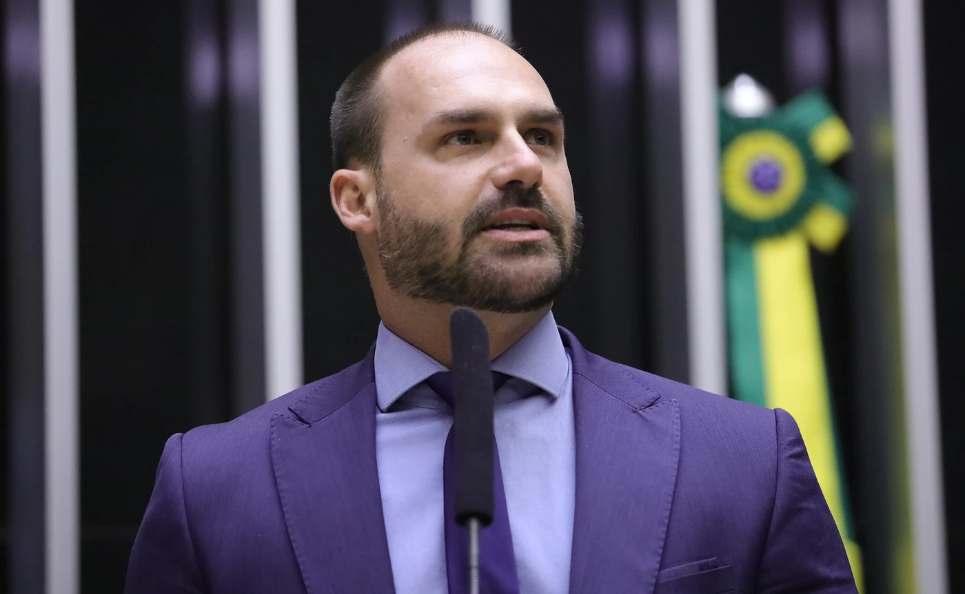 Nos EUA, Eduardo Bolsonaro teve R$ 10,8 milhões em emendas liberadas