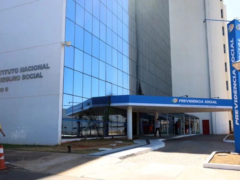 Governo encerrou ou suspendeu mais de 57 mil benefícios do INSS