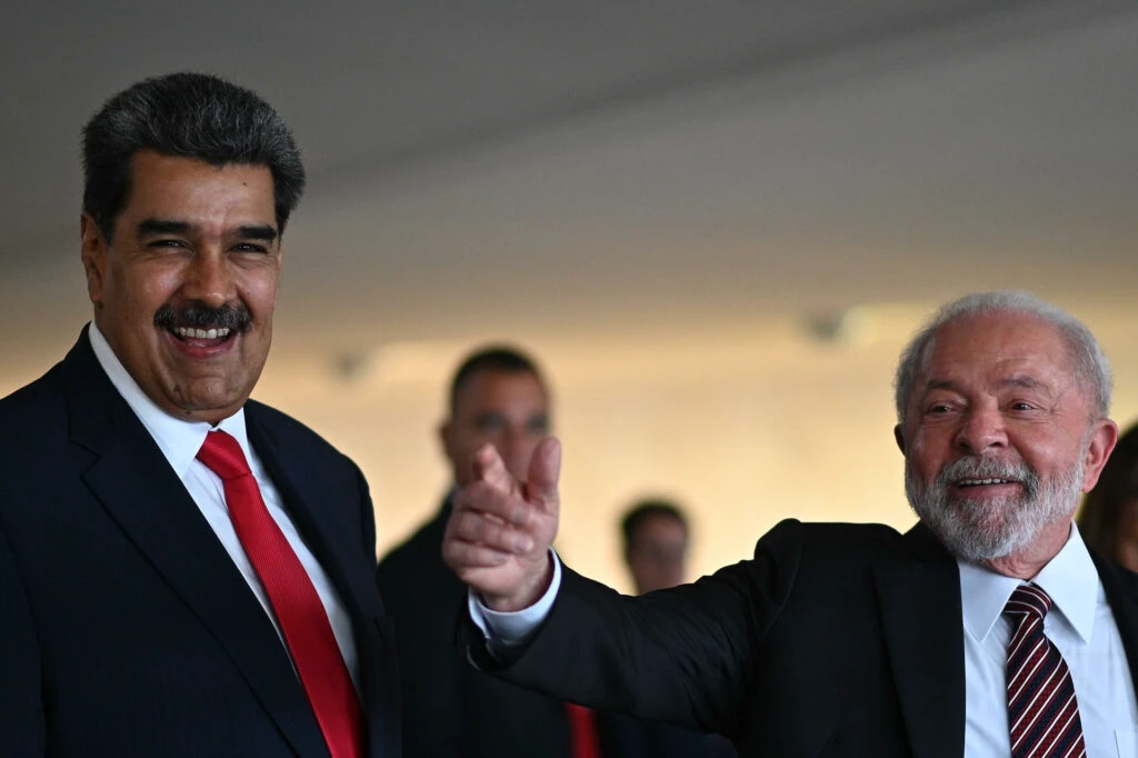 Brasil faz “jogo de cena” e ajuda ditadura de Maduro na OEA