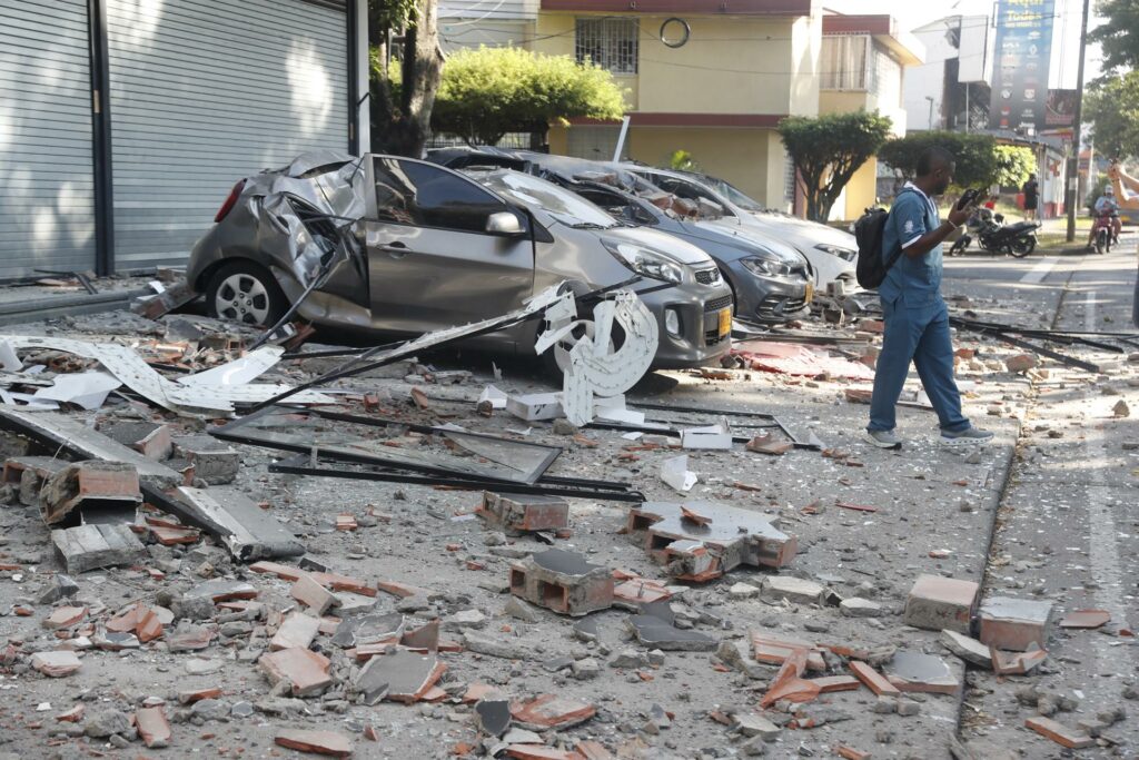 Terremoto de magnitude 7,4 atinge a Colômbia e deixa mortos