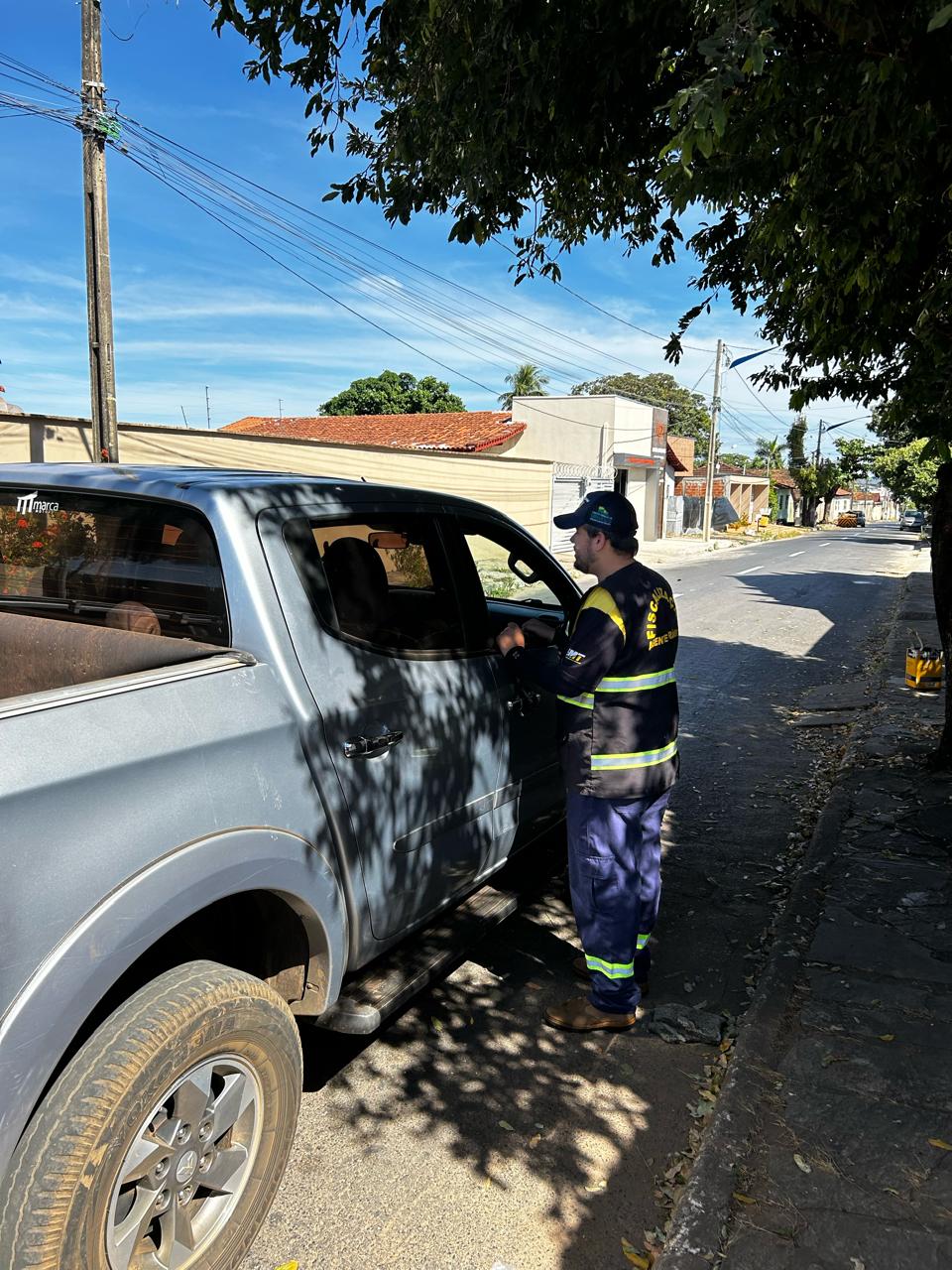 SMT de Uruaçu inicia orientação sobre novo sentido da Avenida Goiás em Uruaçu