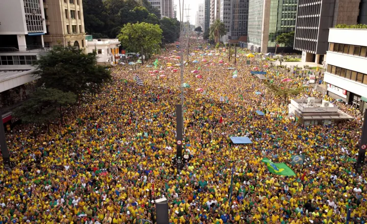 Pesquisa: Mais brasileiros se veem como ‘bolsonaristas’ que ‘petistas’