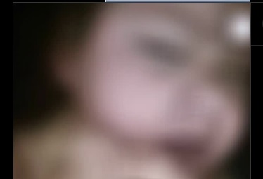 Mulher é Investigada por Agredir a Filha de 4 anos, Filmar e Enviar Para o Pai da Menina