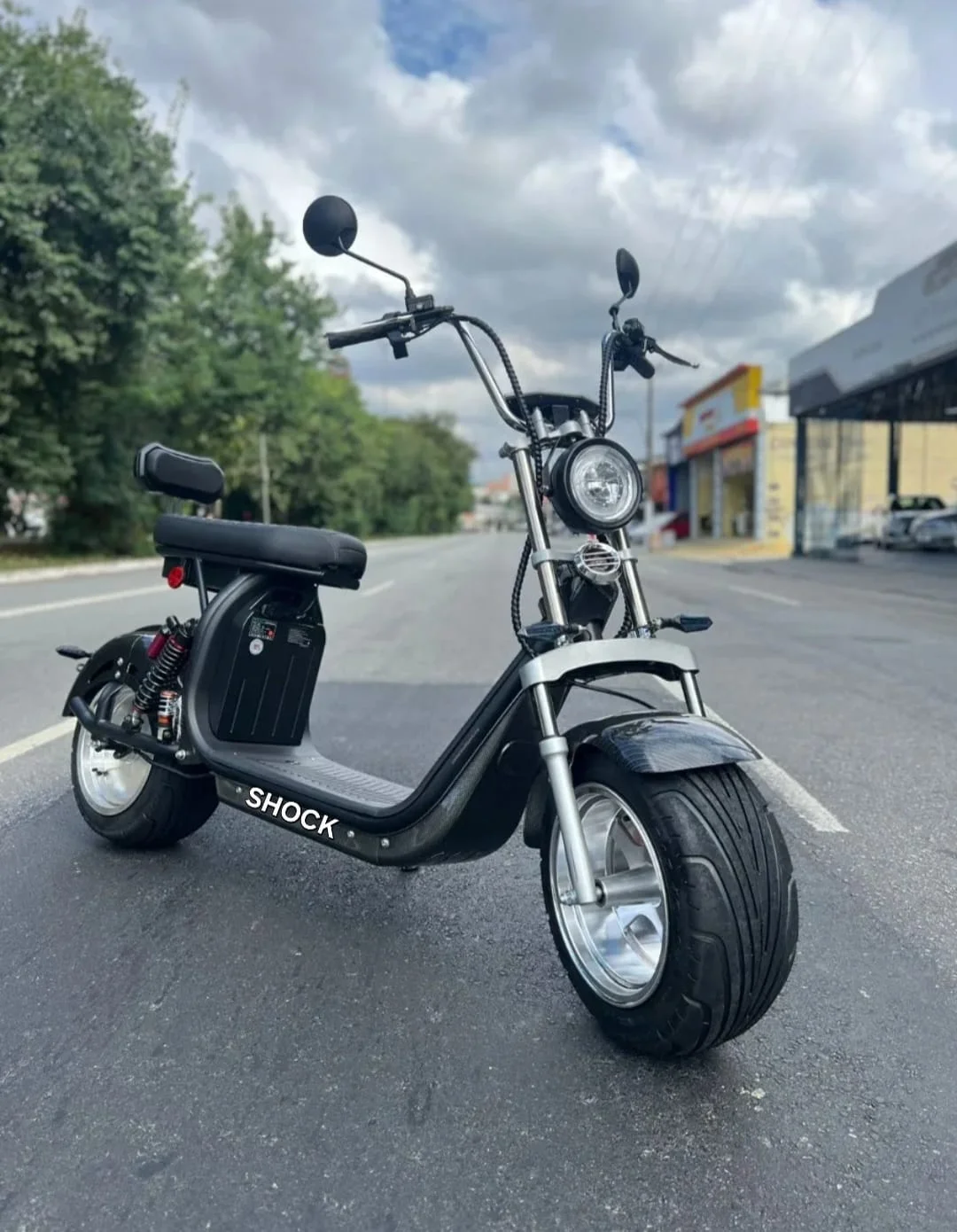Motos elétricas viram risco nas ruas de Uruaçu