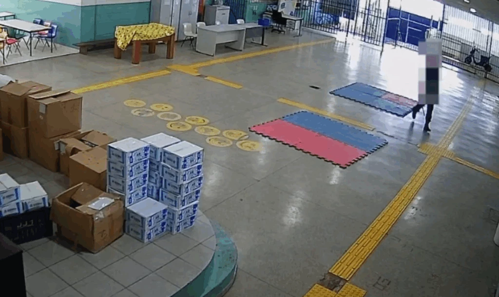 Ex-aluno invade escola e fere professora com facão em Suzano