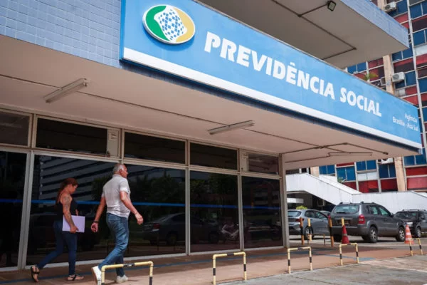 Exclusivo: farra do desconto em aposentadorias fatura R$ 2 bi em 1 ano