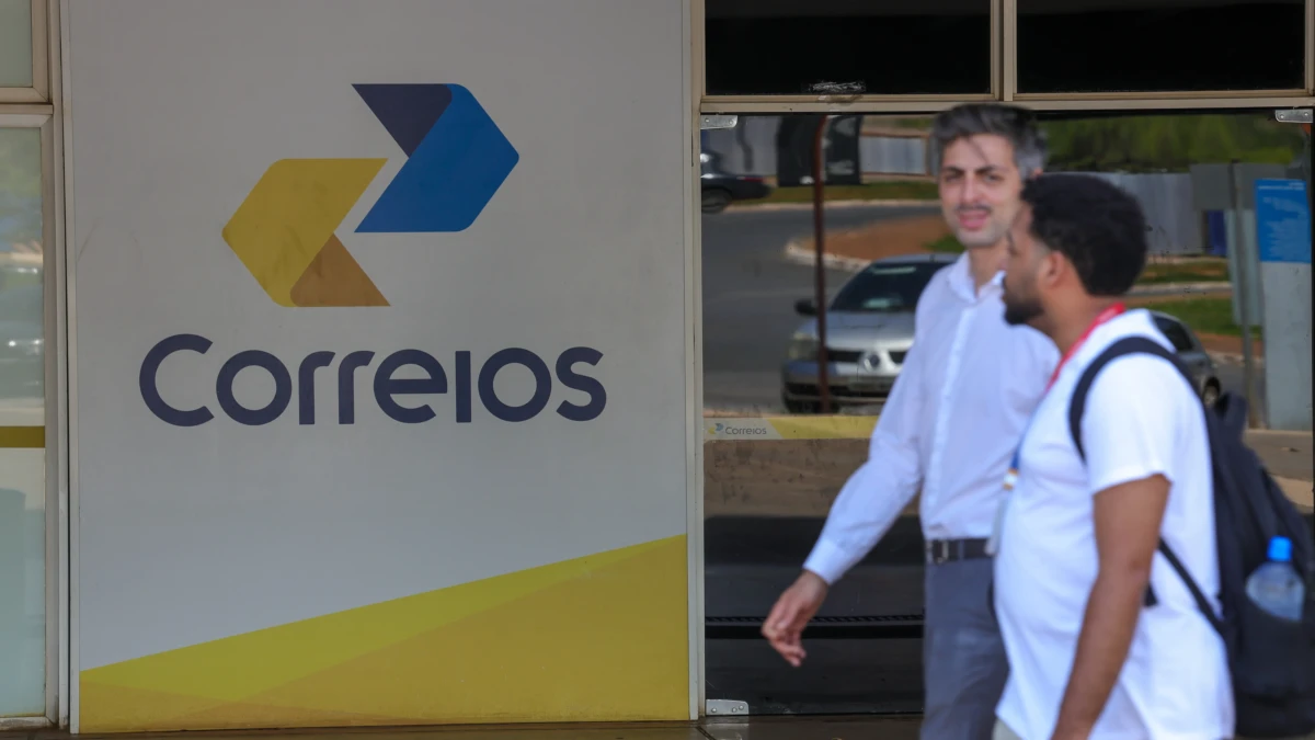 Plano de recuperação dos Correios prevê fechamento de mil agências e demissão de 15 mil funcionários