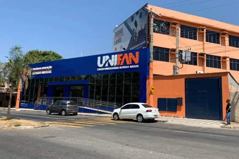 Faculdades de medicina de Goiás que foram mal no Enamed voltam a sofrer punição