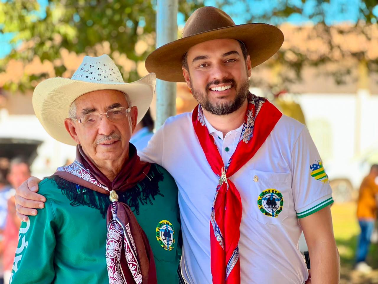 23ª Cavalgada dos Cavalheiros de Santana é sucesso e aquece festa dos 95 anos de Uruaçu