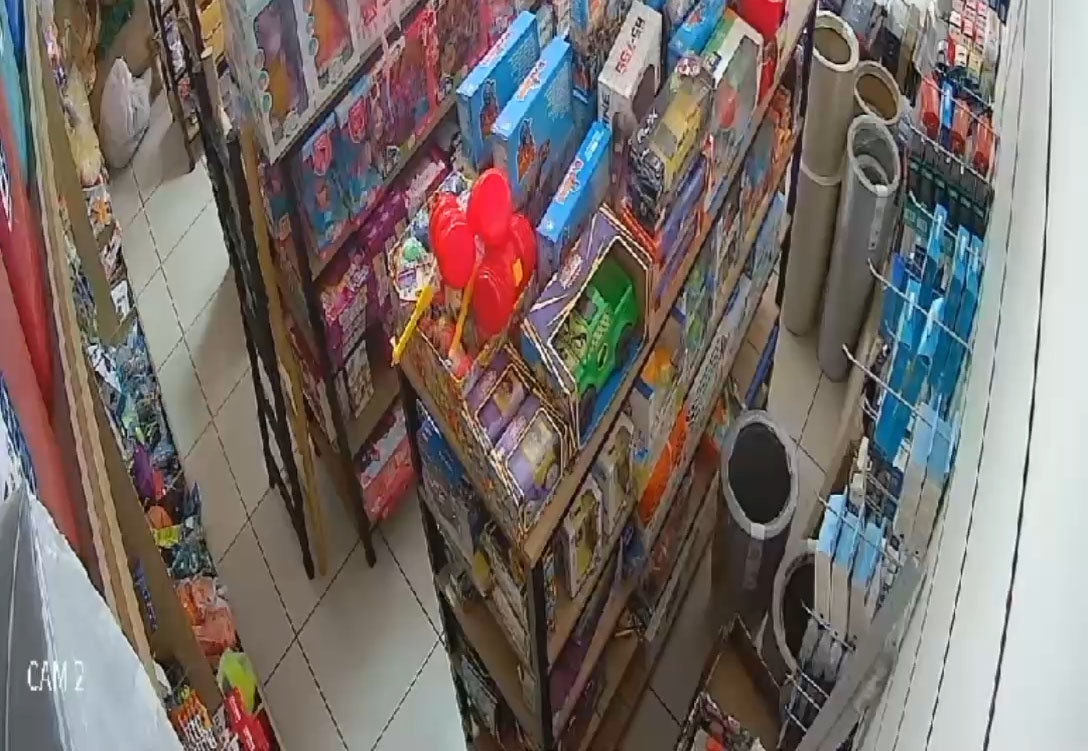 “Ladrão do Pratinho” volta a agir e assusta comerciantes no centro de Uruaçu