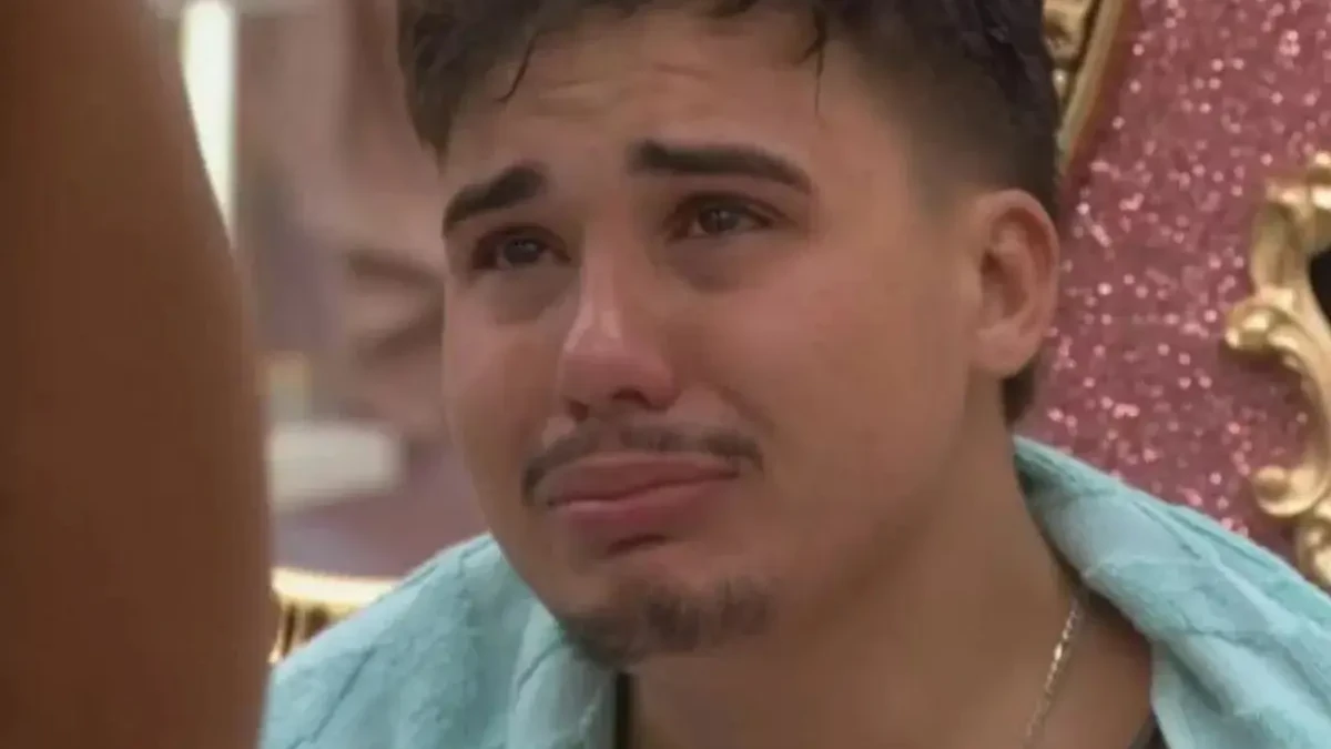 Pedro Henrique move ação contra Globo e Ana Maria Braga após deixar BBB 26 por assédio