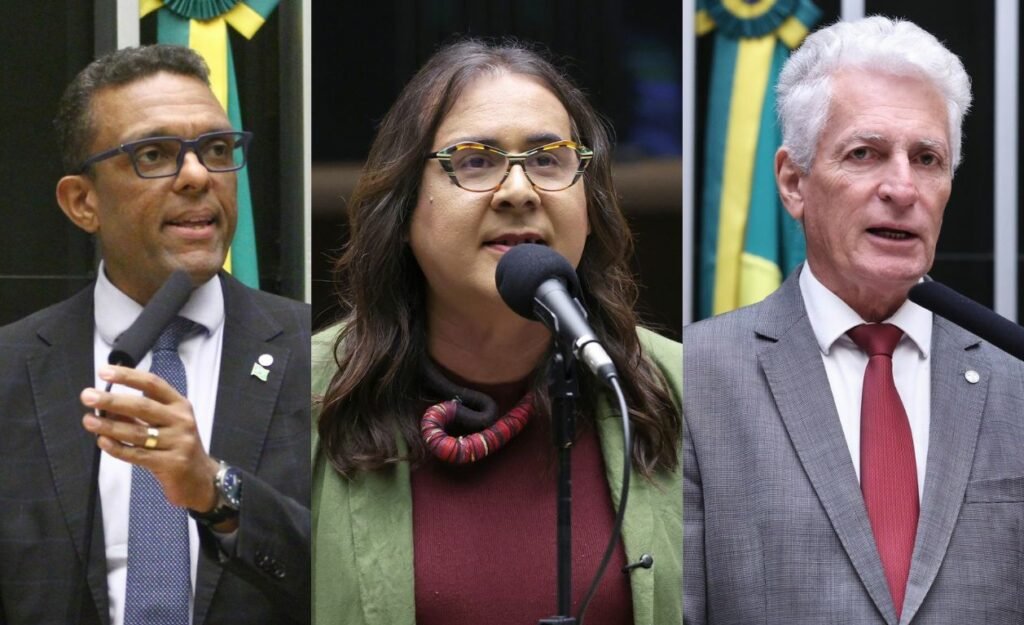 Deputados pedem apreensão do passaporte de Flávio Bolsonaro