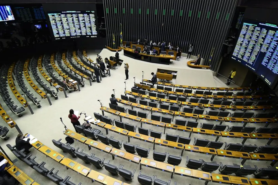 Eleição 2026: saiba quem são os 17 deputados federais eleitos em Goiás