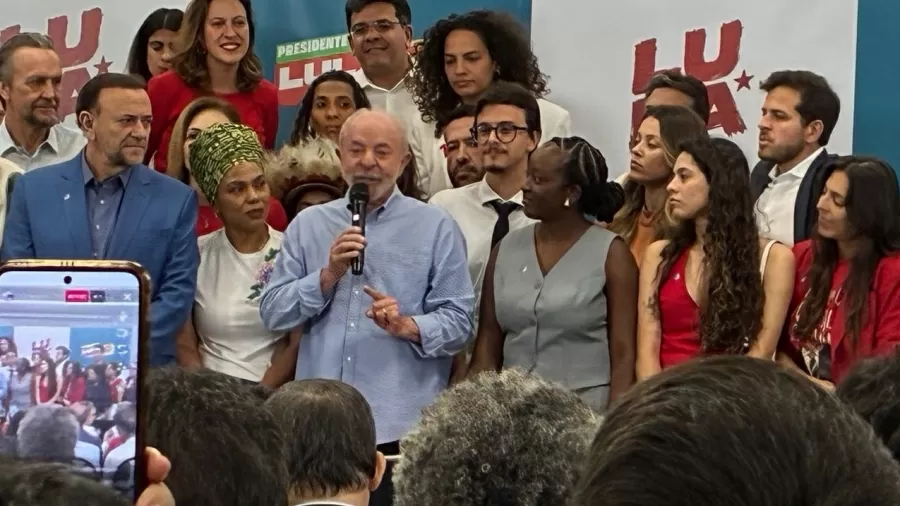 Lula em reunião com parlamentares