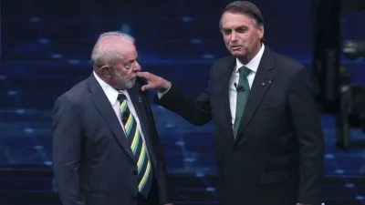 Bolsonaro-e-Lula-durante-o-debate-e1686494600383-768x467