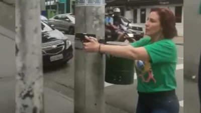 Zambelli empunhou arma na véspera das eleições de 2022 Foto: Reprodução/YouTube
