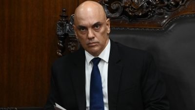 DF - ALEXANDRE DE MORAES PL/FAKENEWS - POLÍTICA - Foto, Ministro Alexandre de Moraes. Nesta terça (25) o presidente do Tribunal Superior Eleitoral (TSE) , ministro Alexandre de Moraes, vai à Câmara e Senado Federal para entregar as propostas do TSE ao PL das fakenews. 25/04/2023 - Foto: TON MOLINA/FOTOARENA/FOTOARENA/ESTADÃO CONTEÚDO