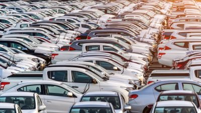 linha-de-carros-novos-no-porto